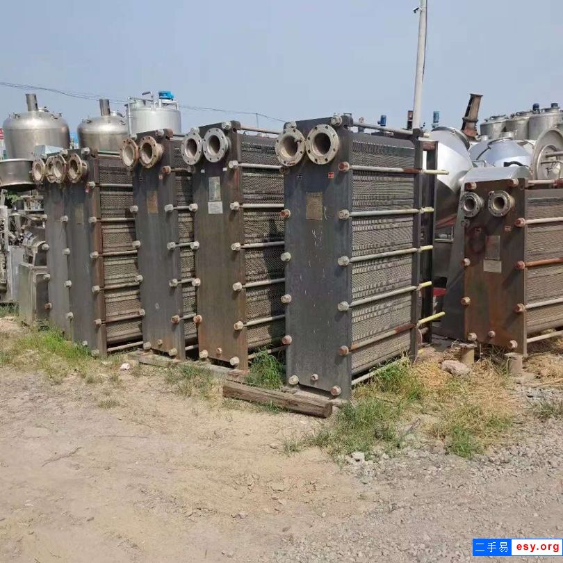 轉(zhuǎn)讓二手不銹鋼換熱器 5臺200平方板式換熱器