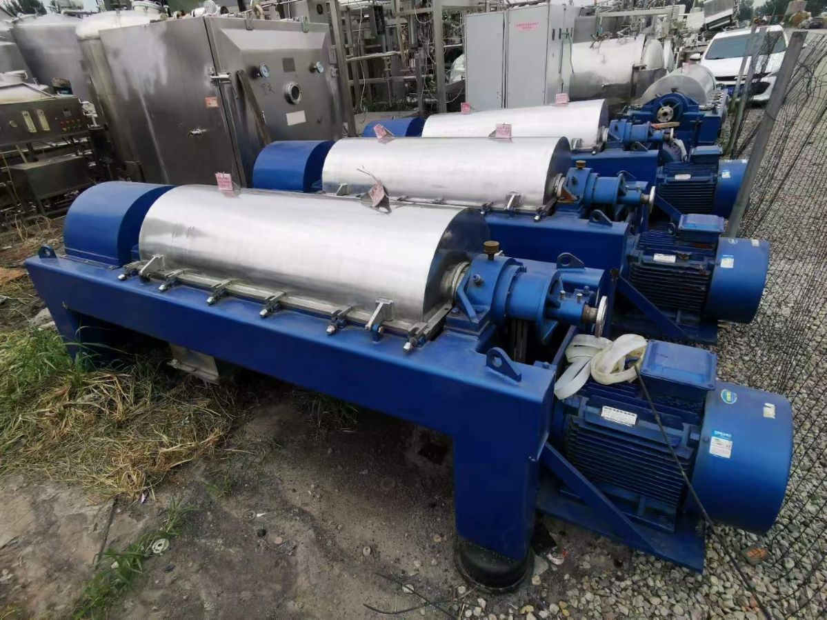 转让二手卧螺离心机 三台450型无锡福乐产卧螺沉降离心机