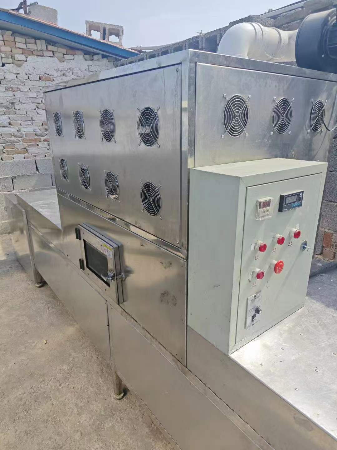 轉(zhuǎn)讓二手微波干燥機 一臺實驗型4千瓦微波干燥機