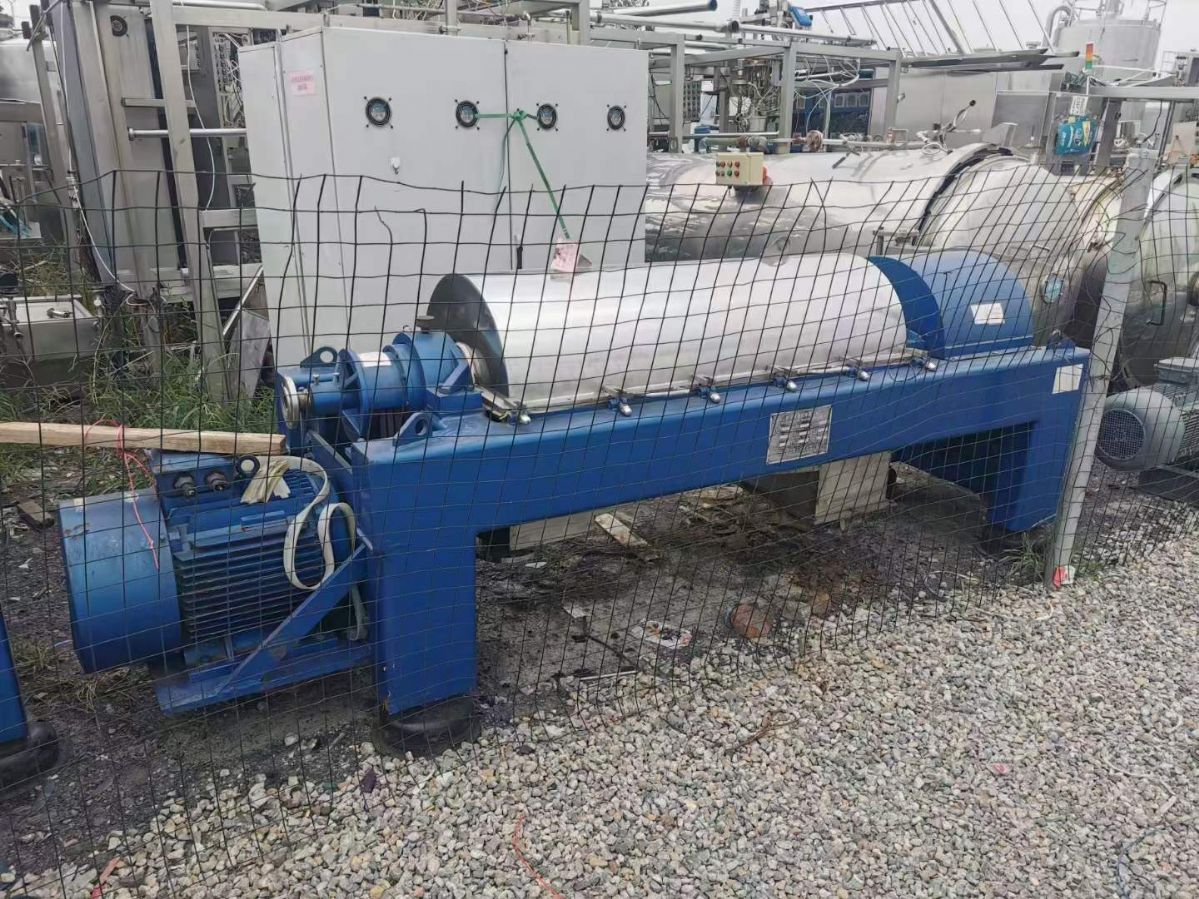 转让二手卧螺离心机 三台450型无锡福乐产卧螺沉降离心机