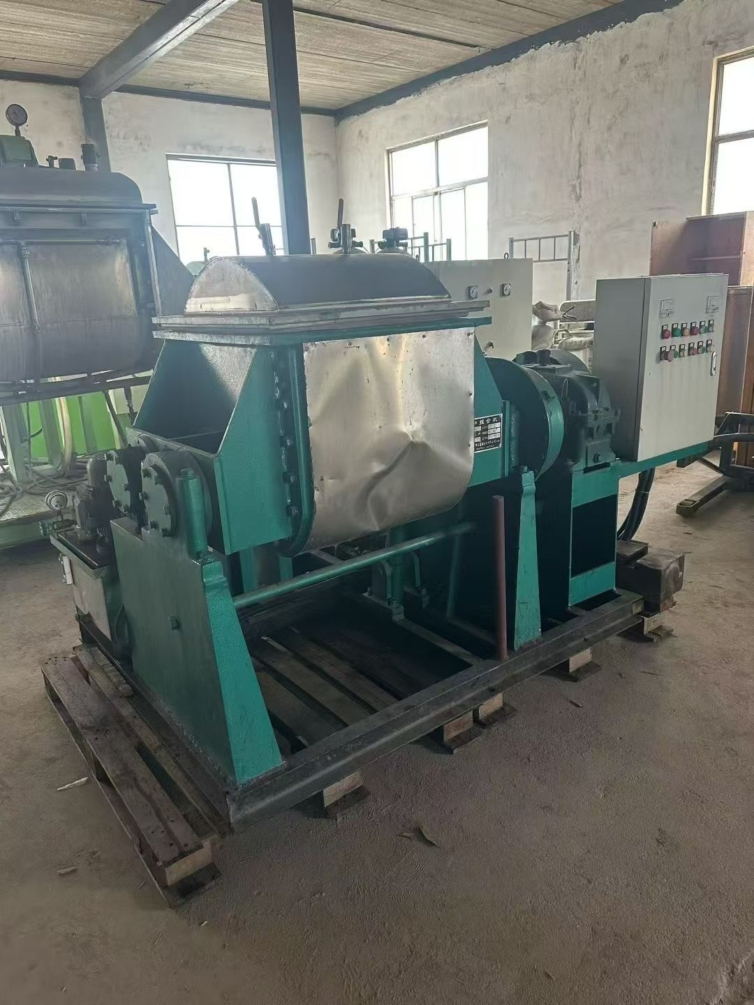 转让二手真空捏合机 一台容积100升如皋产液压翻缸翻盖真空捏合机