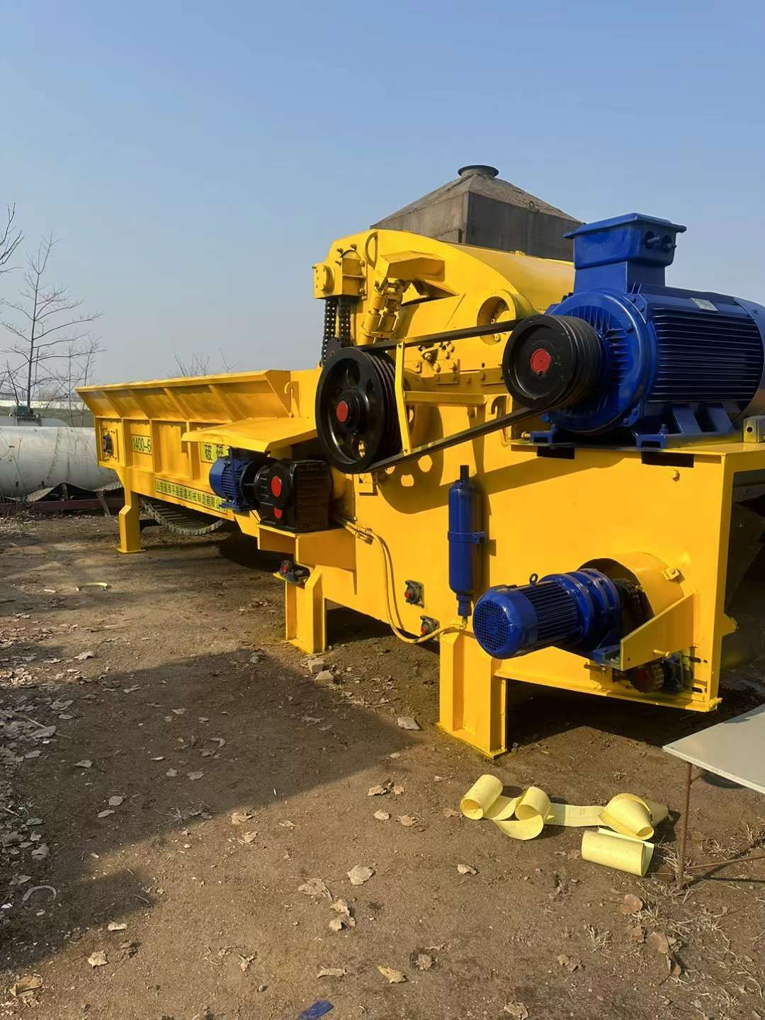轉(zhuǎn)讓二手綜合破碎機 一臺1400–600型錘頭綜合破碎機