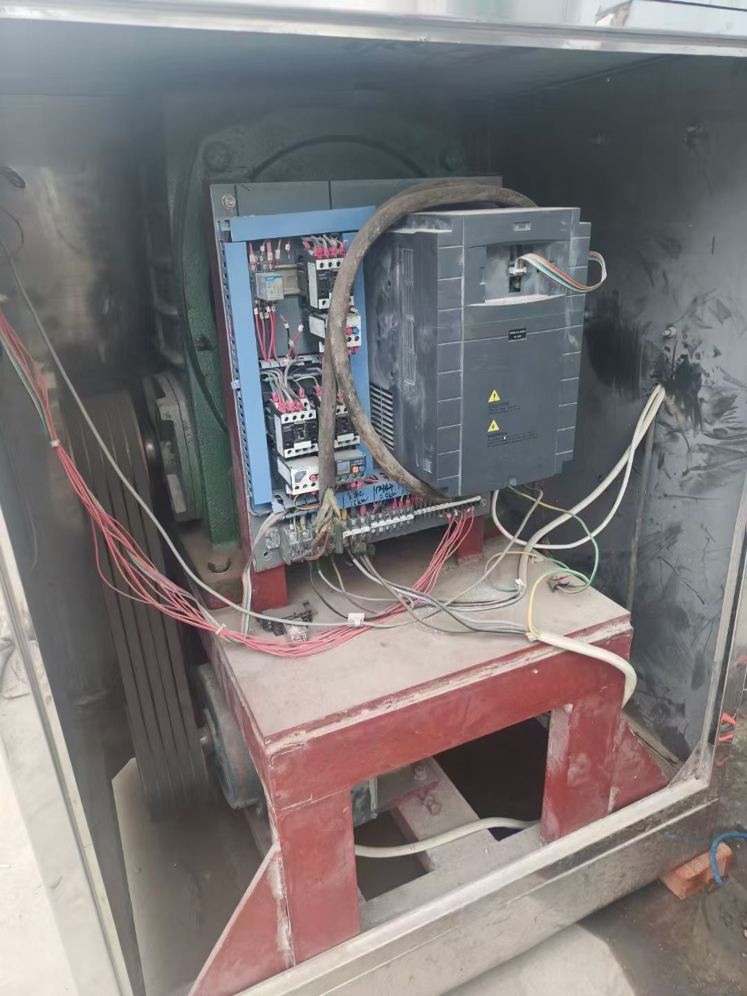 轉(zhuǎn)讓二手槽型混合機 一臺容積1200升大型槽型混合機