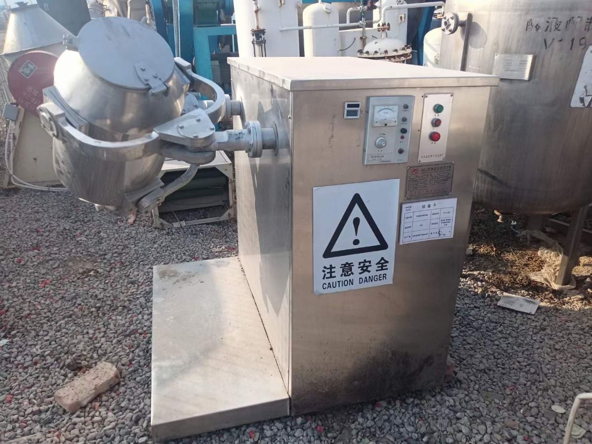 轉(zhuǎn)讓二手范群混合機 一臺100L范群三維運動混合機