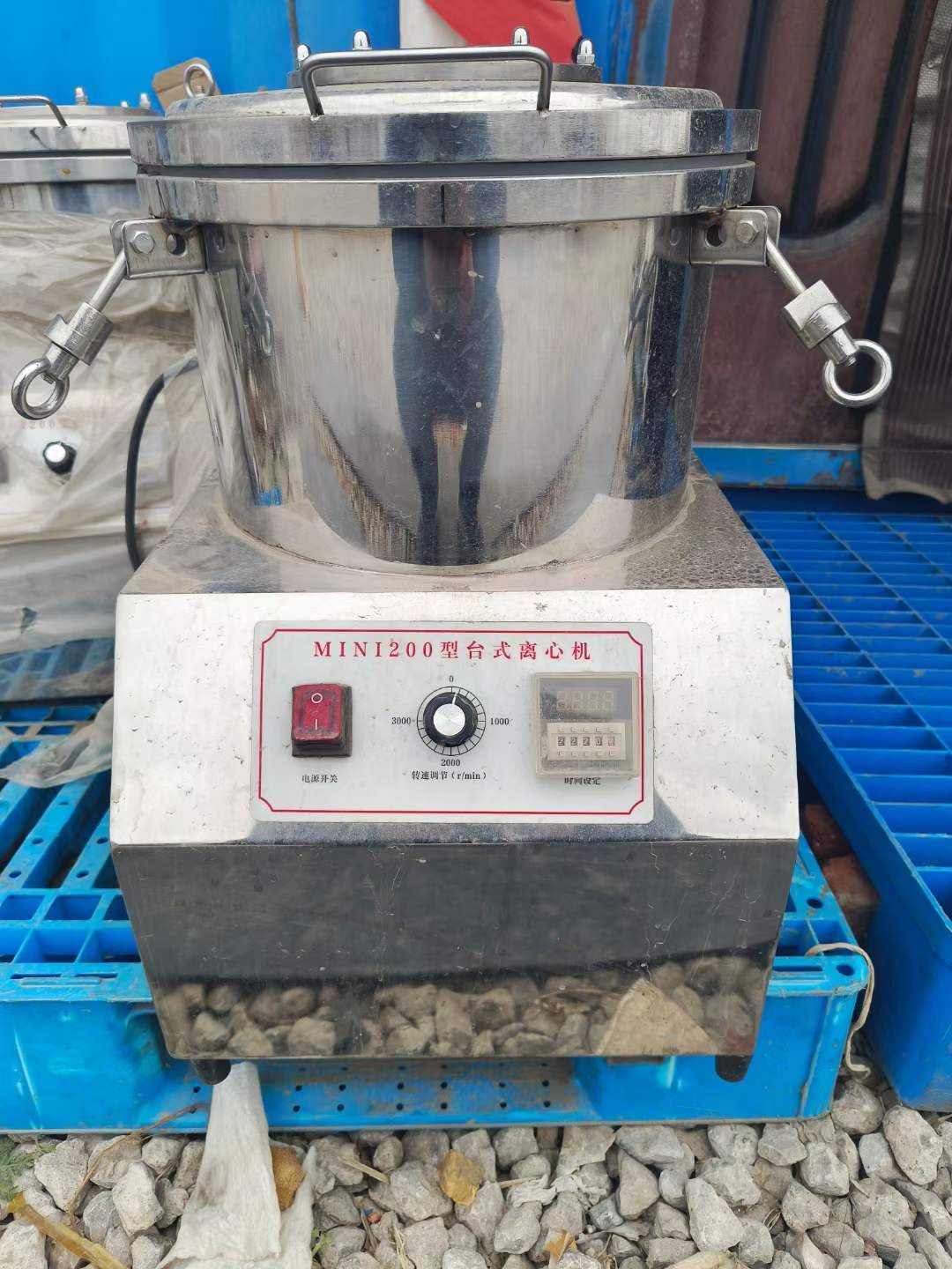 轉(zhuǎn)讓二手平板離心機 一臺實驗型1200臺式平板離心機