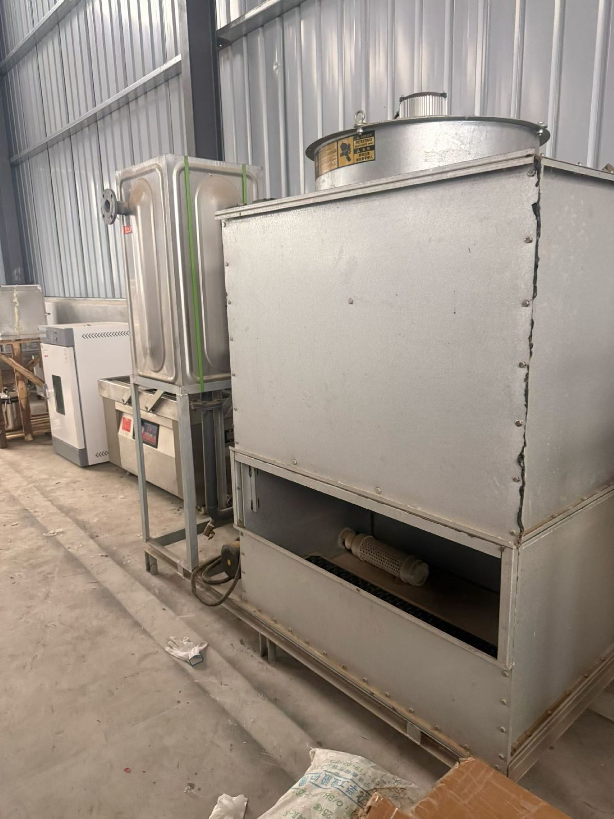 转让二手微波干燥机 一台功率100千瓦水冷式立威产微波干燥机