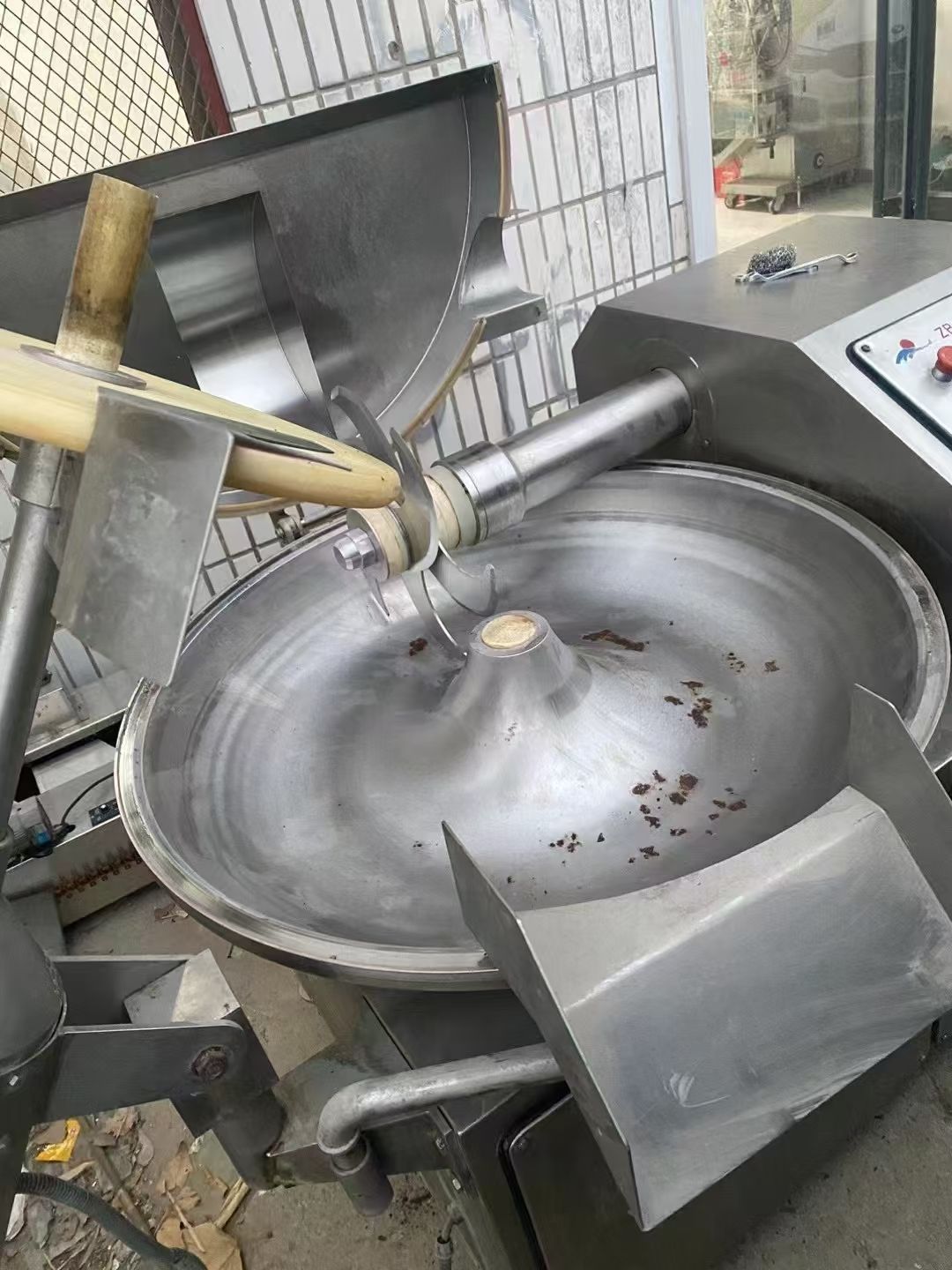 轉讓二手變頻斬拌機 一臺諸城春秋產80型高速變頻斬拌機