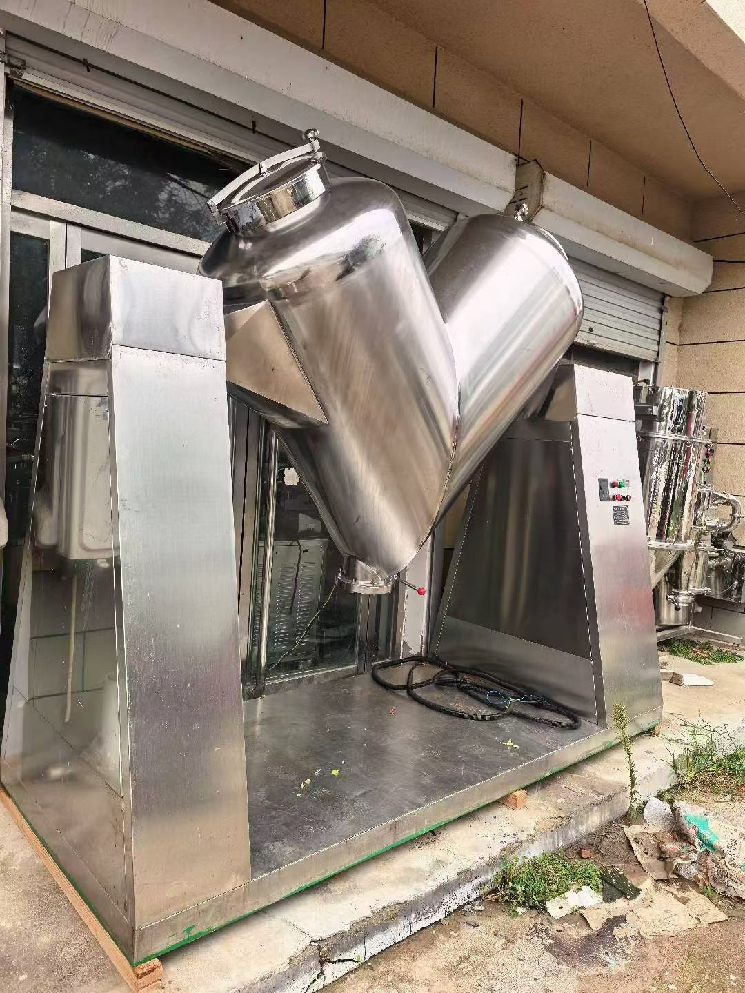 转让二手V型混合机 一台容积1000升食品级抛光V型混合机