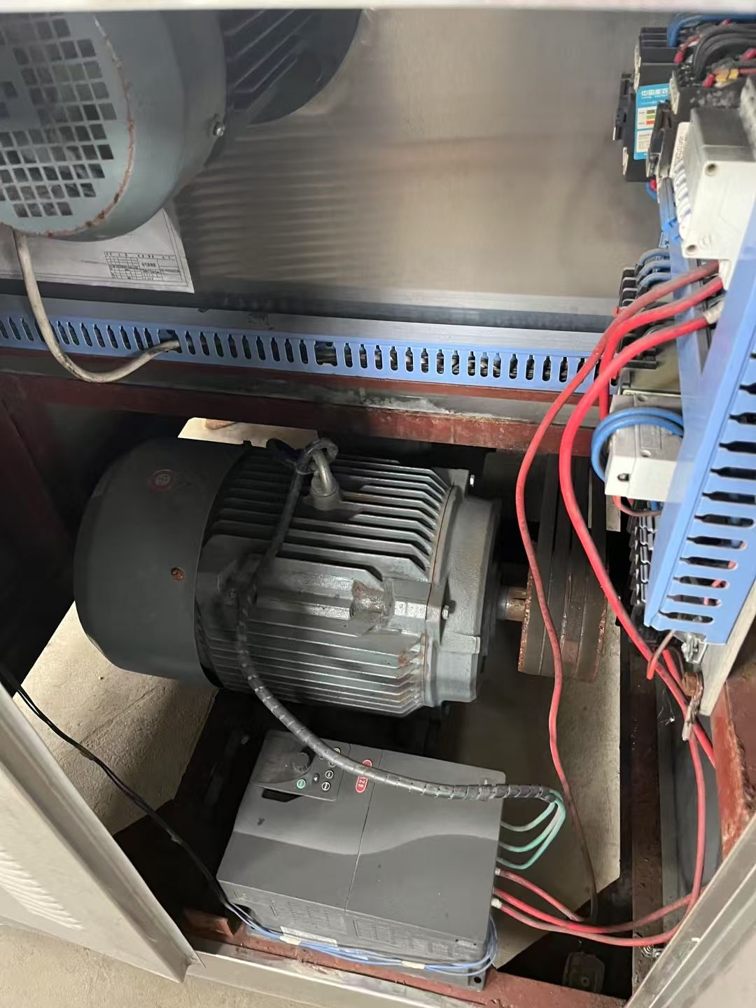 轉(zhuǎn)讓二手高速混合機 一臺容積350L食品級立式變頻高速混合機