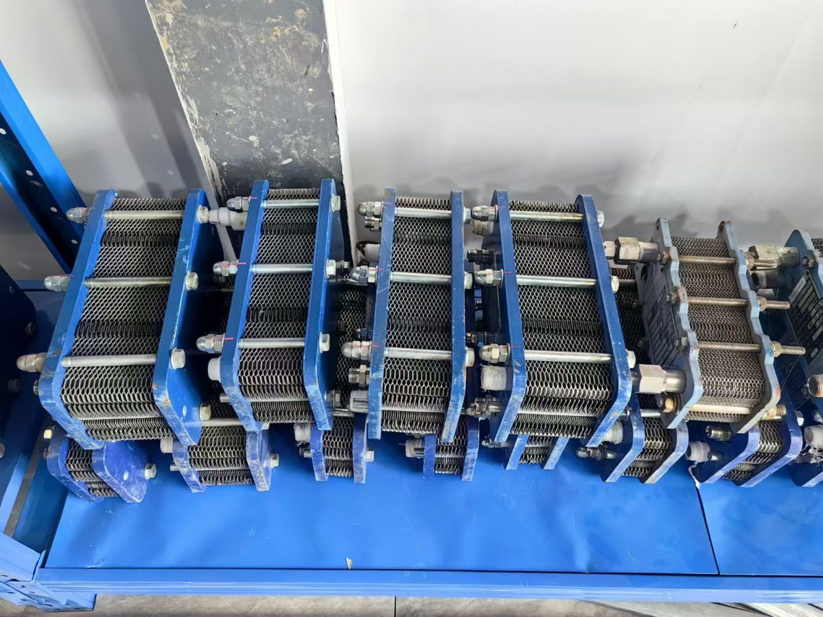 轉讓二手板式換熱器 80臺迷你實驗型材質316L板式換熱器