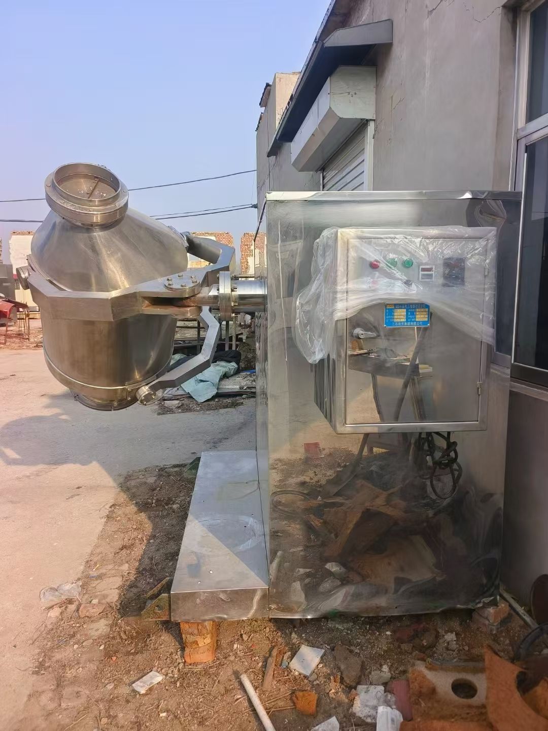 轉(zhuǎn)讓二手三維混合機(jī) 一臺(tái)容積400升江蘇瑰寶產(chǎn)三維運(yùn)動(dòng)混合機(jī)