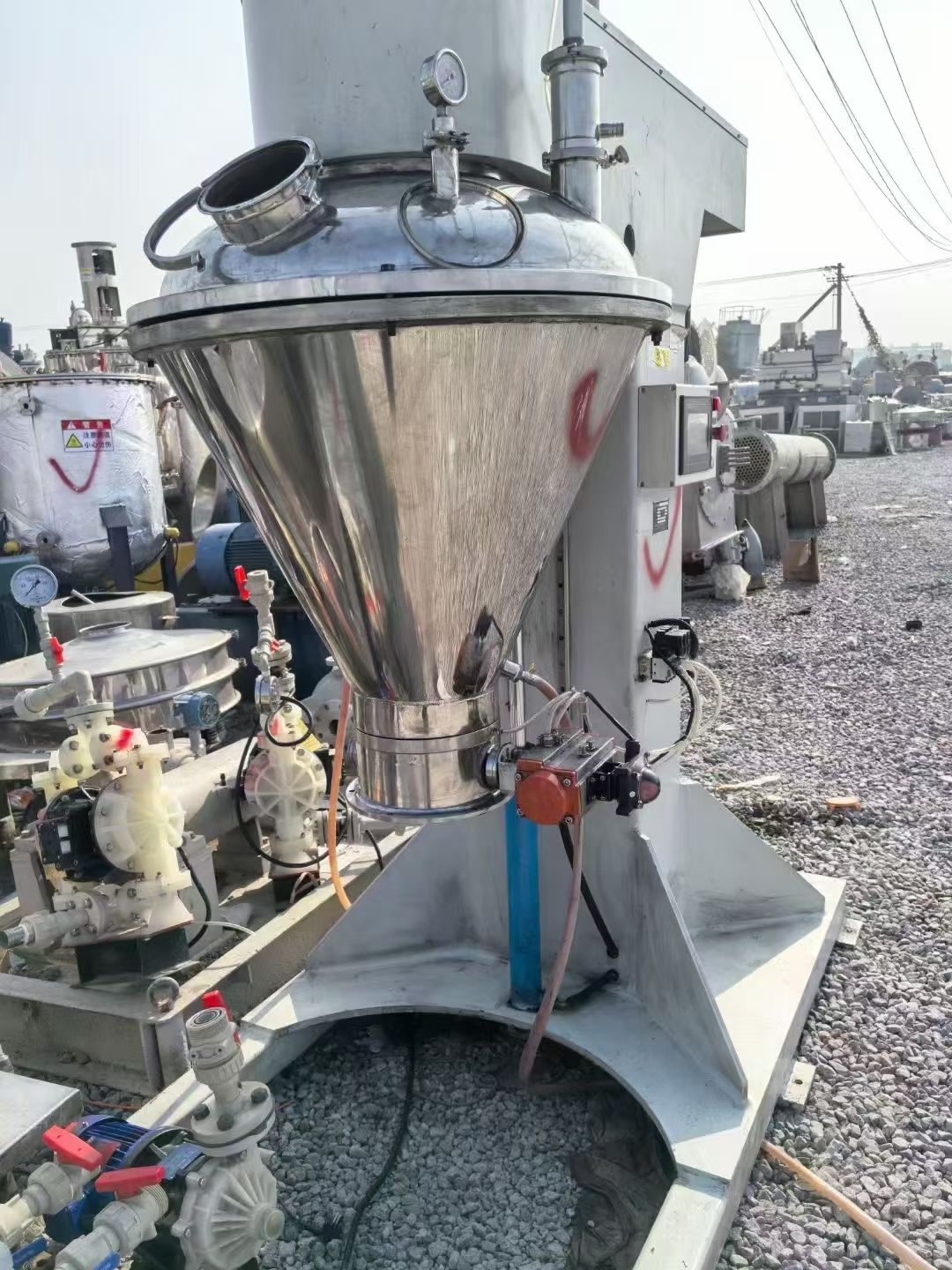 轉(zhuǎn)讓二手高效混合機(jī) 一臺(tái)容積100升VC高效混合機(jī)