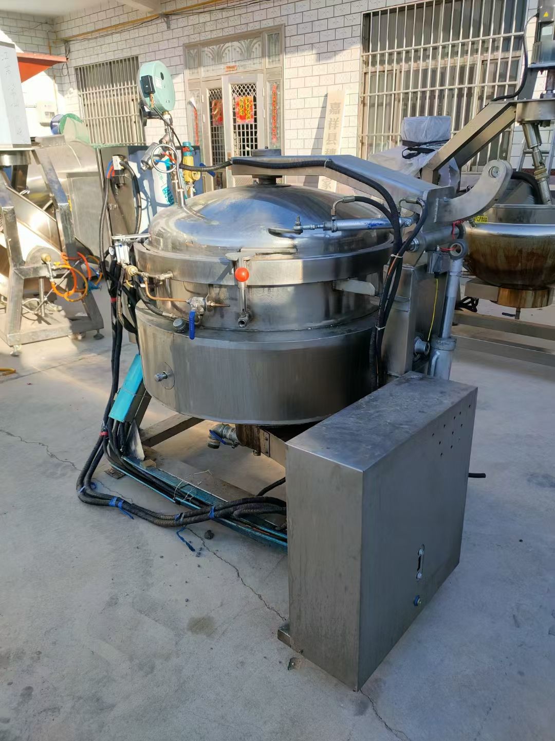 轉(zhuǎn)讓二手高壓蒸煮鍋 一臺(tái)容積300L電加熱高壓蒸煮鍋