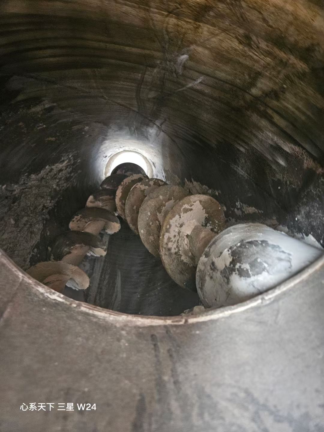 轉讓二手錐形混合機 一臺容積2000L全不銹鋼雙螺旋錐形混合機