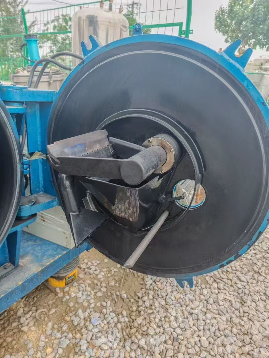 转让二手刮刀离心机 一台600型内衬哈啦卧式刮刀离心机