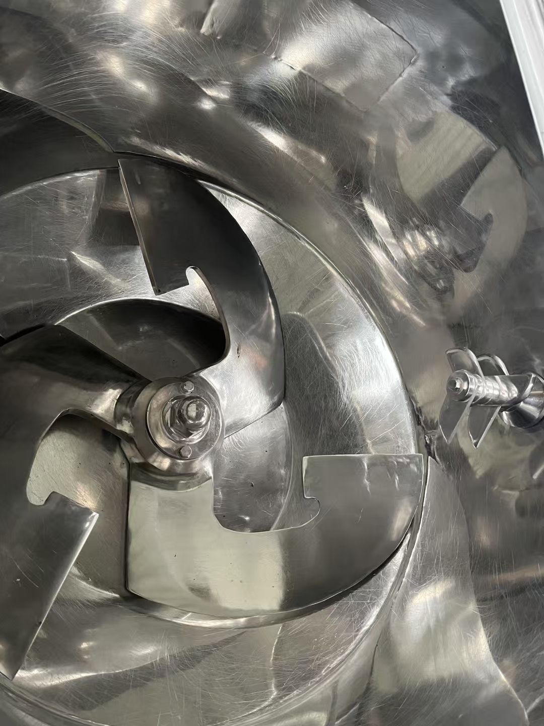 轉(zhuǎn)讓二手高速混合機 一臺容積350L食品級立式變頻高速混合機