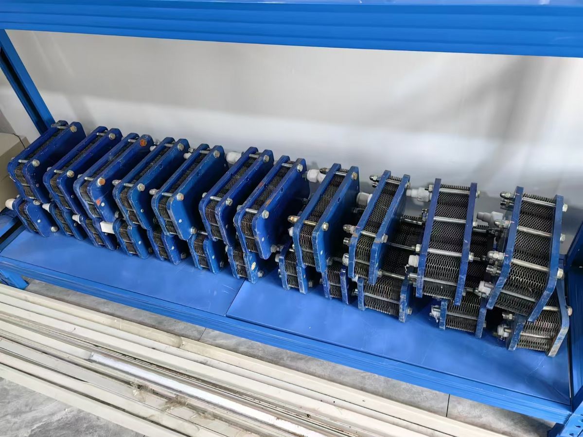 轉讓二手板式換熱器 80臺迷你實驗型材質316L板式換熱器