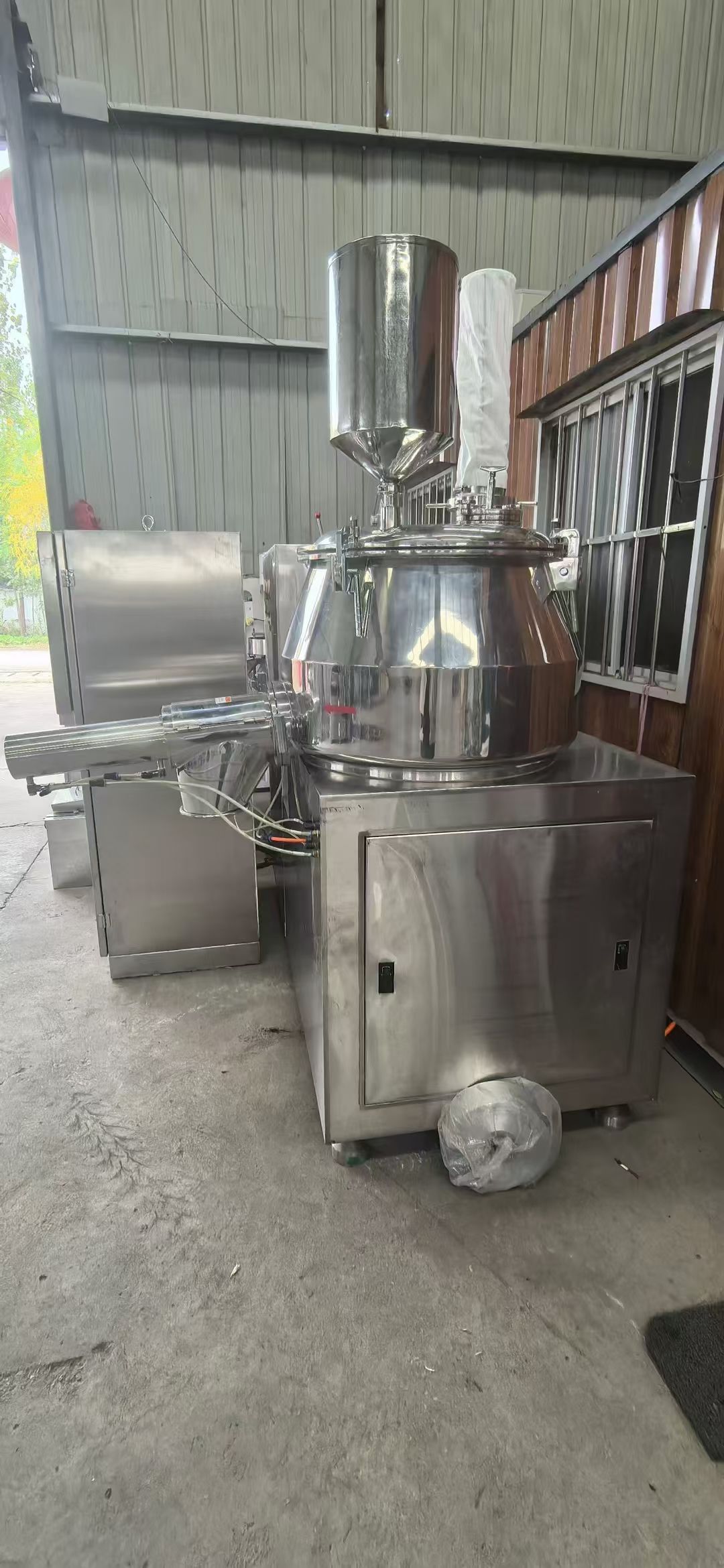 轉(zhuǎn)讓二手混合制粒機 一臺200L不銹鋼高效混合濕法制粒機