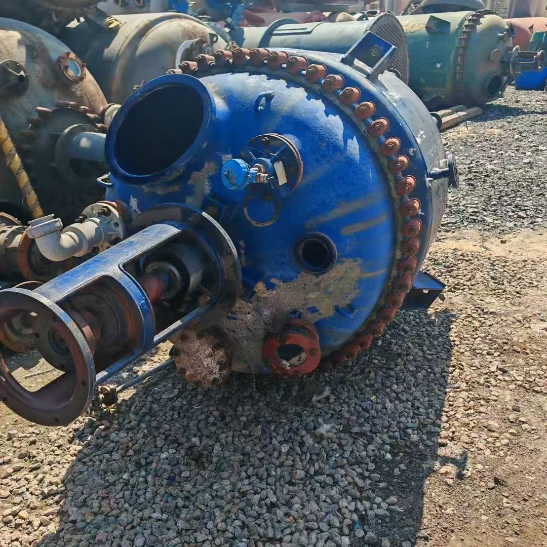 轉讓二手搪瓷反應釜 兩臺容積1000L淄博太極產(chǎn)電加熱搪瓷反應釜