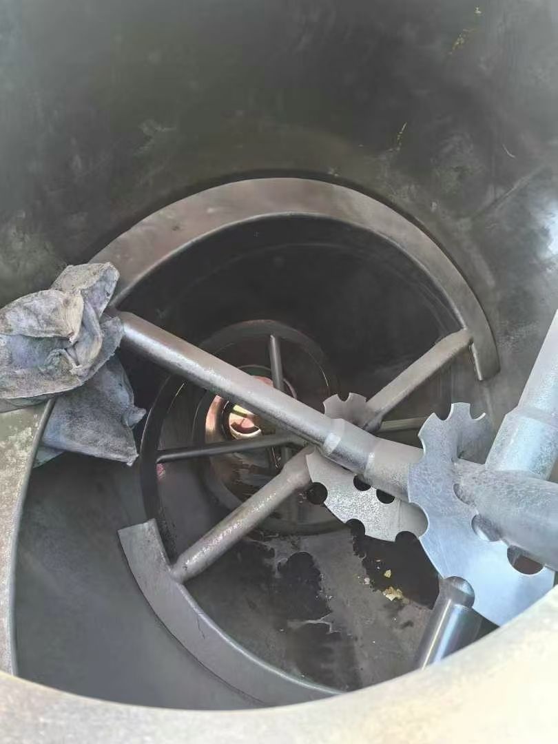 轉(zhuǎn)讓二手單錐干燥機(jī) 三臺容積7500L單錐螺帶真空干燥機(jī)