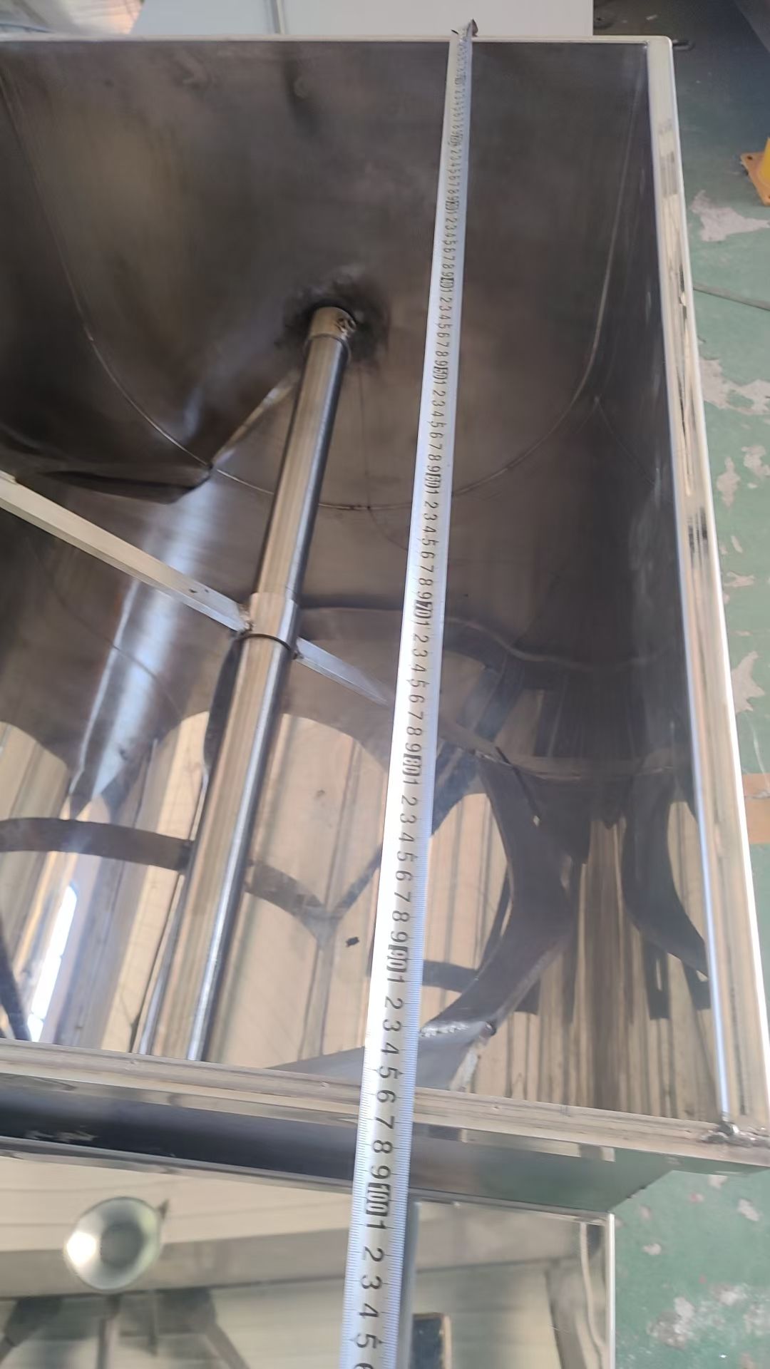 轉(zhuǎn)讓二手槽型混合機(jī) 一臺(tái)容積400升內(nèi)外拋光槽型混合機(jī)