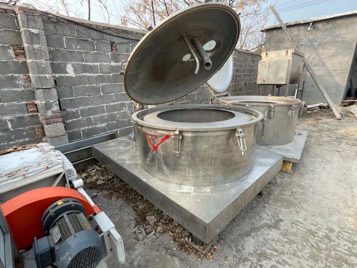 轉(zhuǎn)讓二手平板離心機(jī) 兩臺(tái)1250型平板密閉離心機(jī)