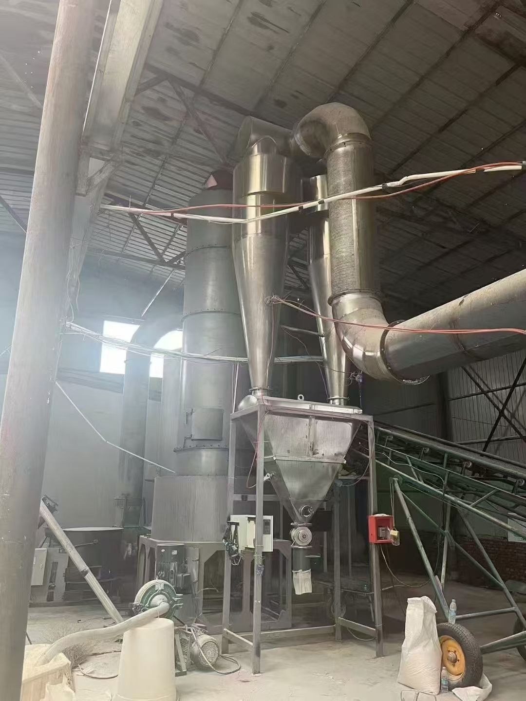 轉(zhuǎn)讓二手閃蒸干燥機 一套直徑1200型304材質(zhì)旋轉(zhuǎn)閃蒸干燥機