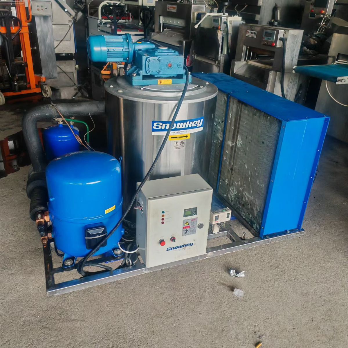 转让二手片冰机 一台处理量2.5吨福建雪人产卧式片冰机