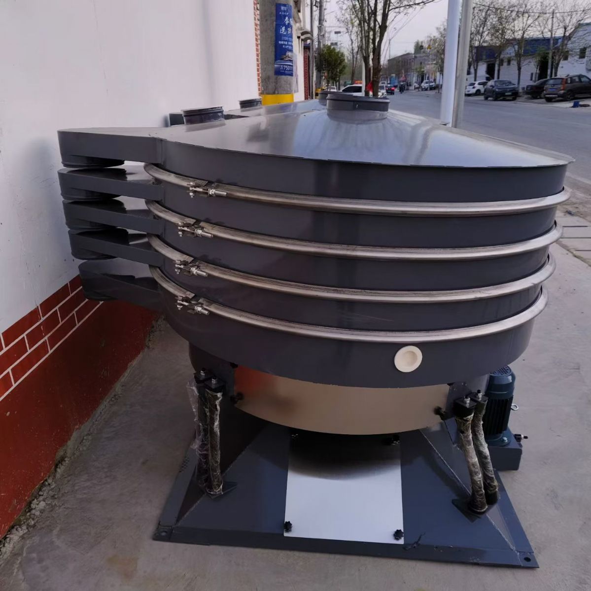 转让二手圆形摇摆筛 两台直径1500型四层圆形摇摆筛