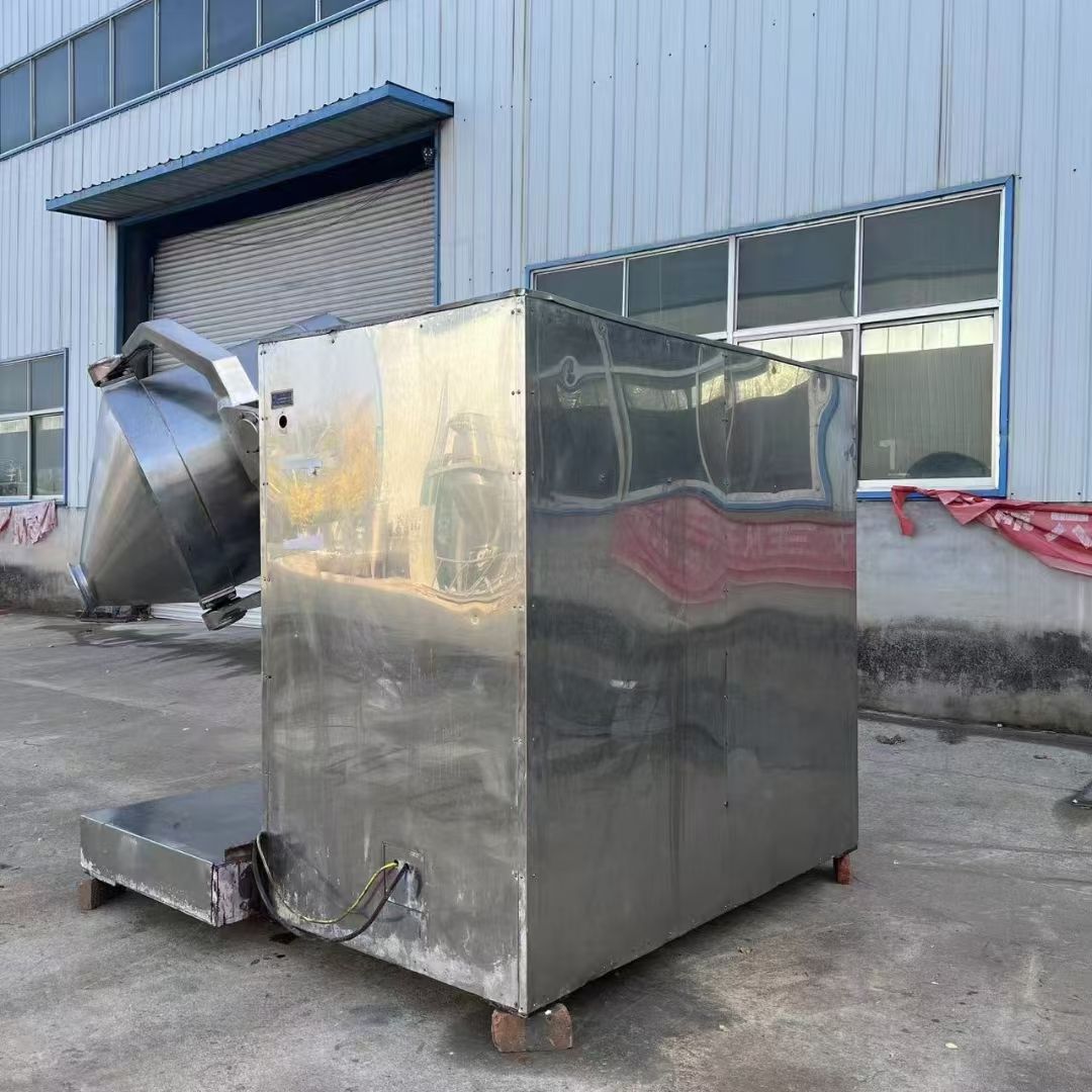 轉(zhuǎn)讓二手三維混合機(jī) 一臺(tái)容積1000L高效三維運(yùn)動(dòng)混合機(jī)