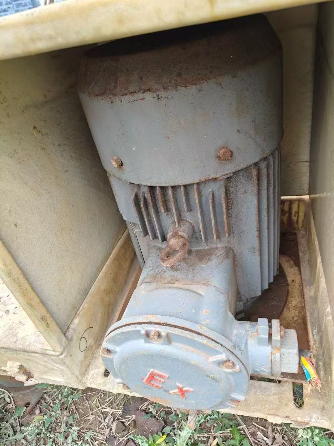 轉讓二手襯塑離心機 一臺1200型平板襯塑防爆密閉式離心機