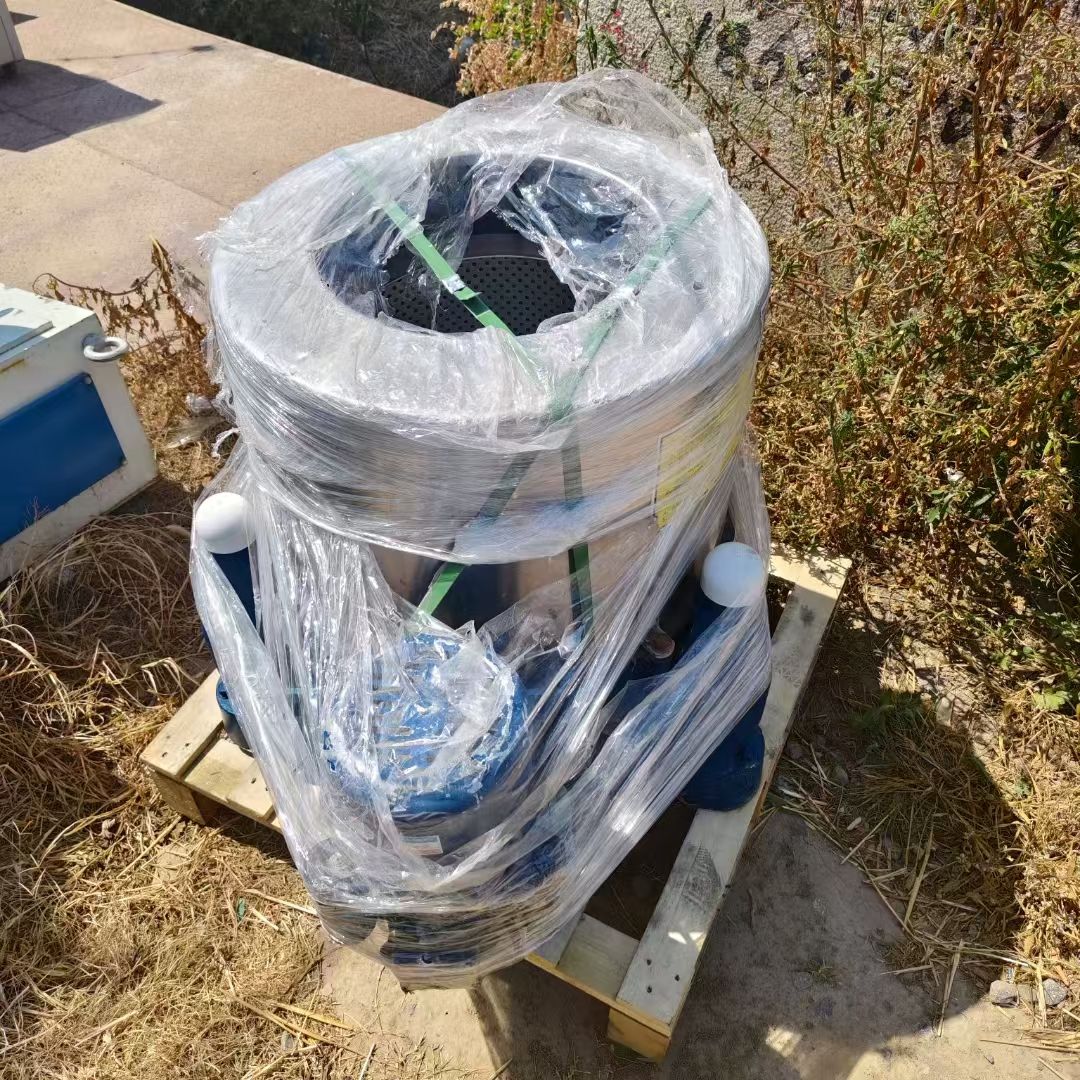 轉(zhuǎn)讓二手三足離心機(jī) 一臺(tái)直徑500型食品級(jí)脫水離心機(jī)