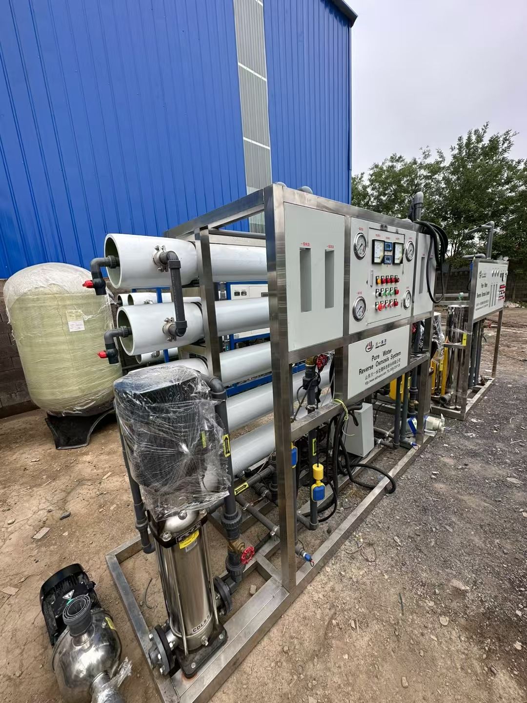 轉(zhuǎn)讓二手雙機(jī)水處理 一套處理量4噸EDR雙機(jī)超純水設(shè)備