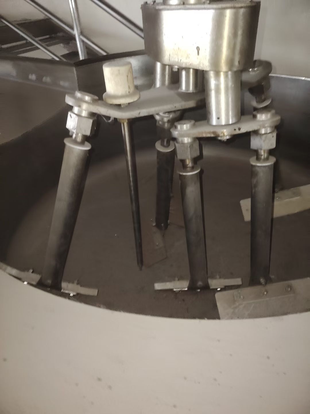 轉(zhuǎn)讓二手行星炒鍋 一臺容積600升隆澤產(chǎn)全自動電磁行星炒鍋