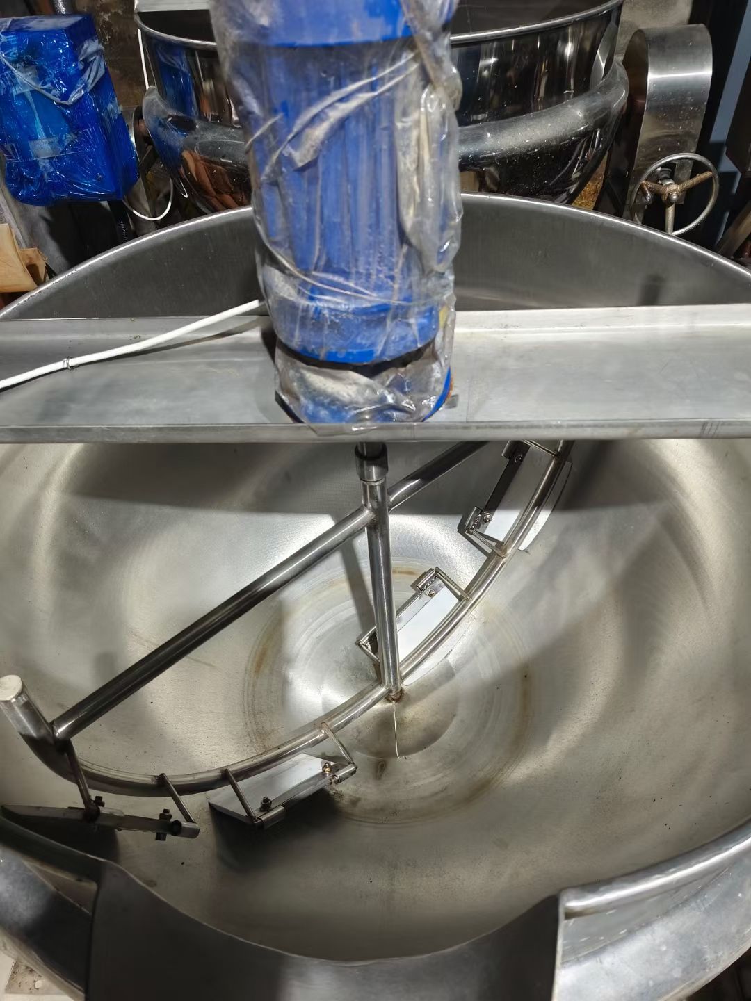 转让二手电加热夹层锅 容积200升-600升可倾斜搅拌电加热夹层锅