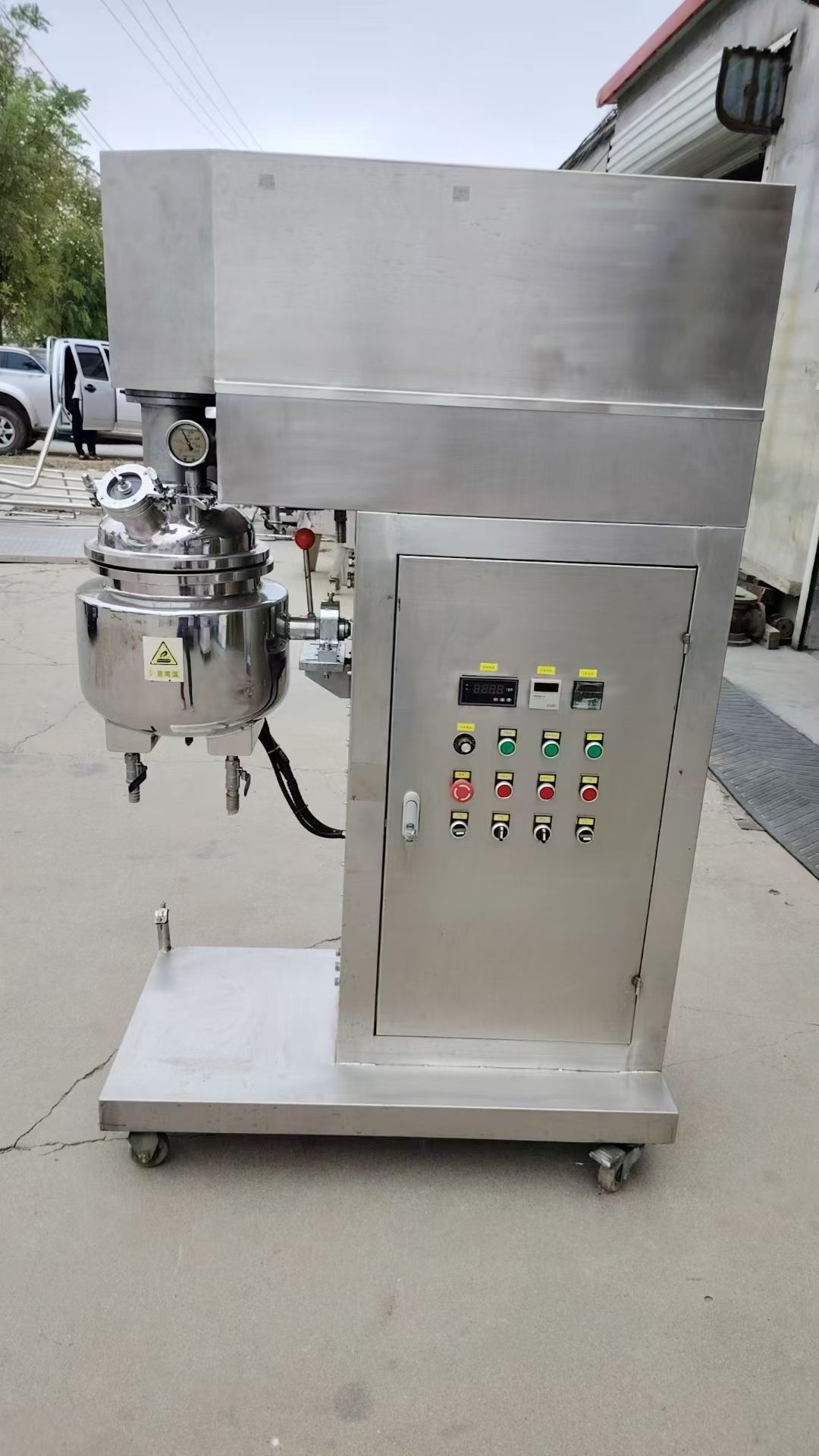 轉(zhuǎn)讓二手真空乳化機(jī) 一臺(tái)容積10L電加熱真空均質(zhì)乳化機(jī)