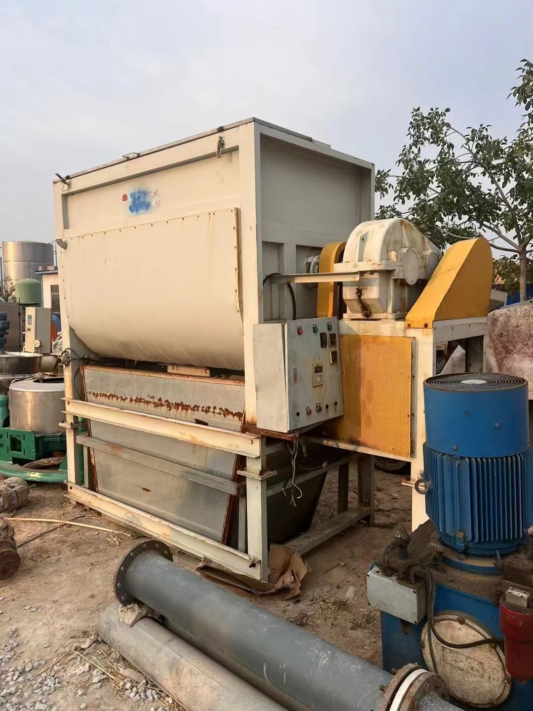 轉讓二手螺帶混合機 兩臺容積3立方電加熱臥式螺帶混合機