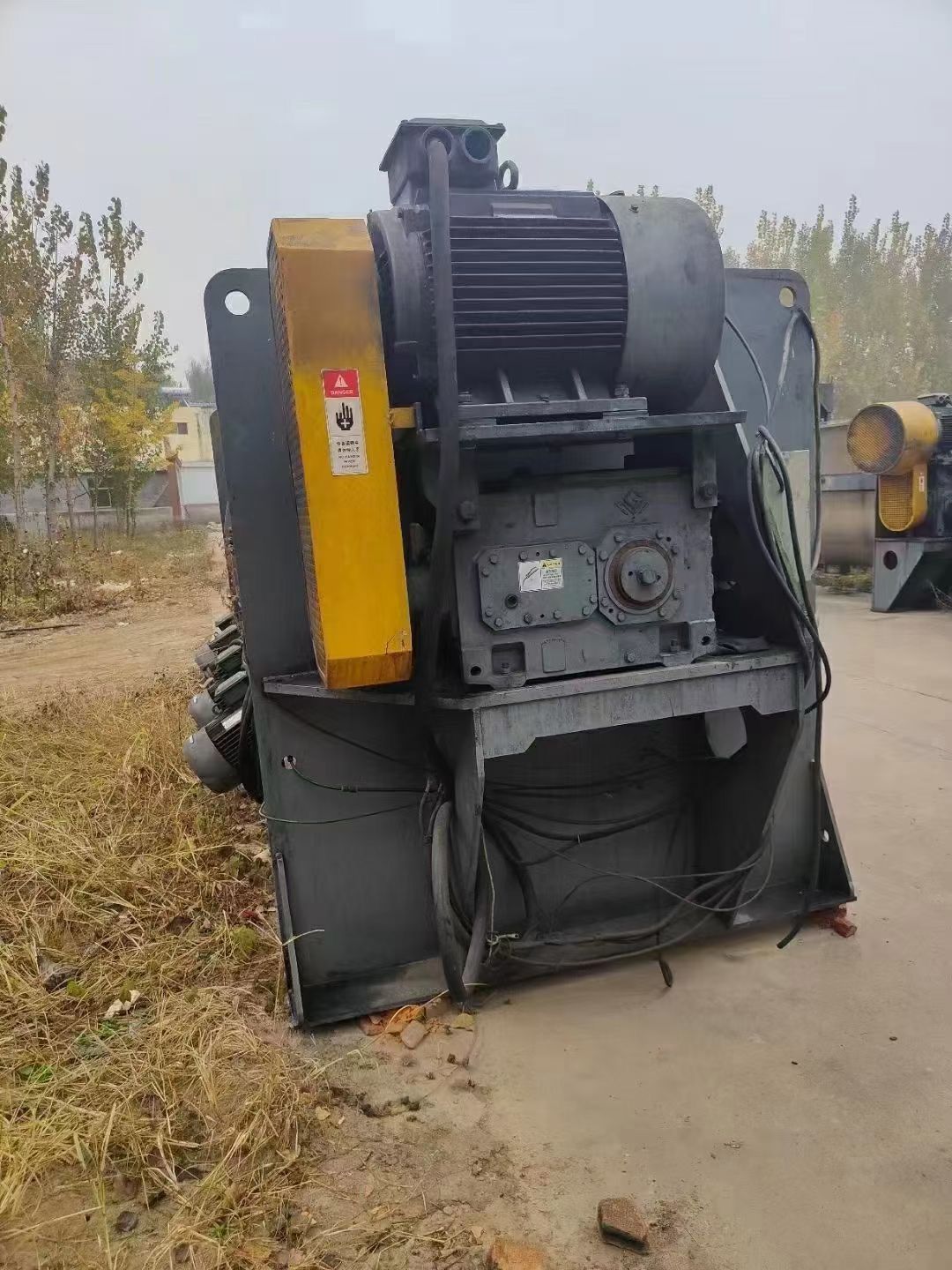 轉(zhuǎn)讓二手螺帶混合機 一臺容積6立方上海雙龍產(chǎn)臥式螺帶混合機