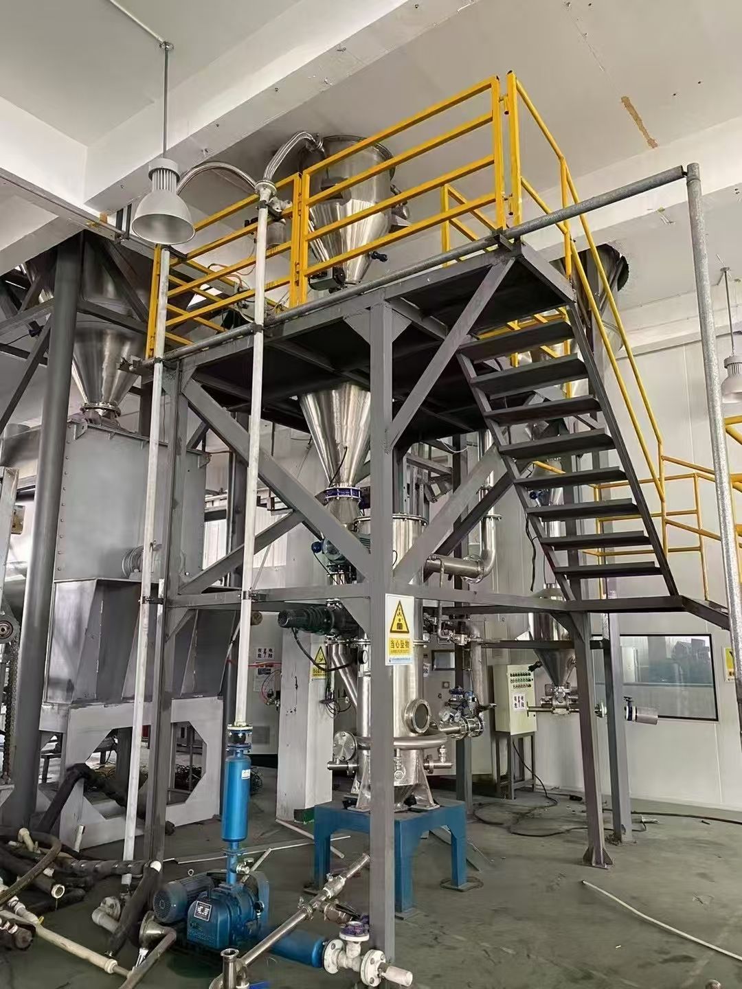轉(zhuǎn)讓二手氣流粉碎機(jī) 一套350型內(nèi)膽陶瓷流化床式氣流粉碎機(jī)