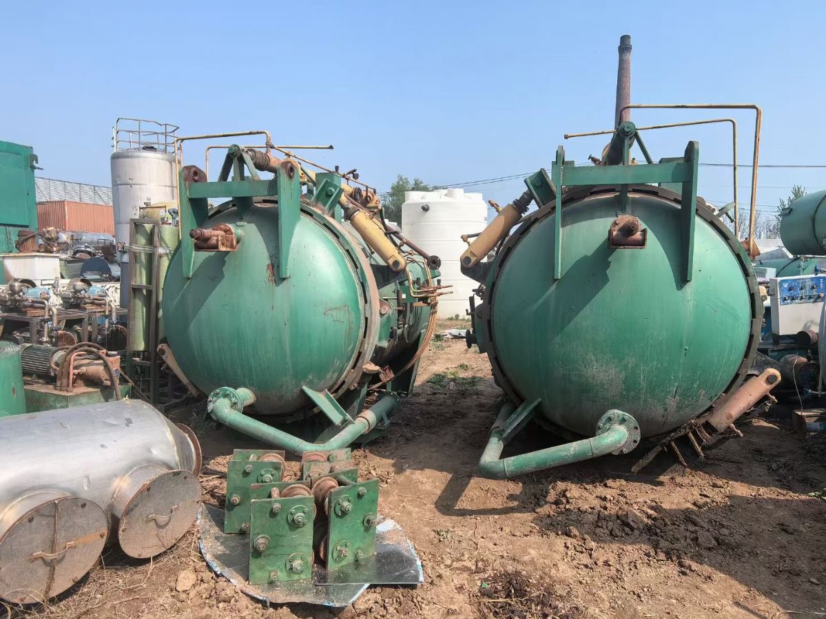 轉(zhuǎn)讓二手葉片過(guò)濾機(jī) 兩臺(tái)面積60平方臥式不銹鋼葉片過(guò)濾機(jī)