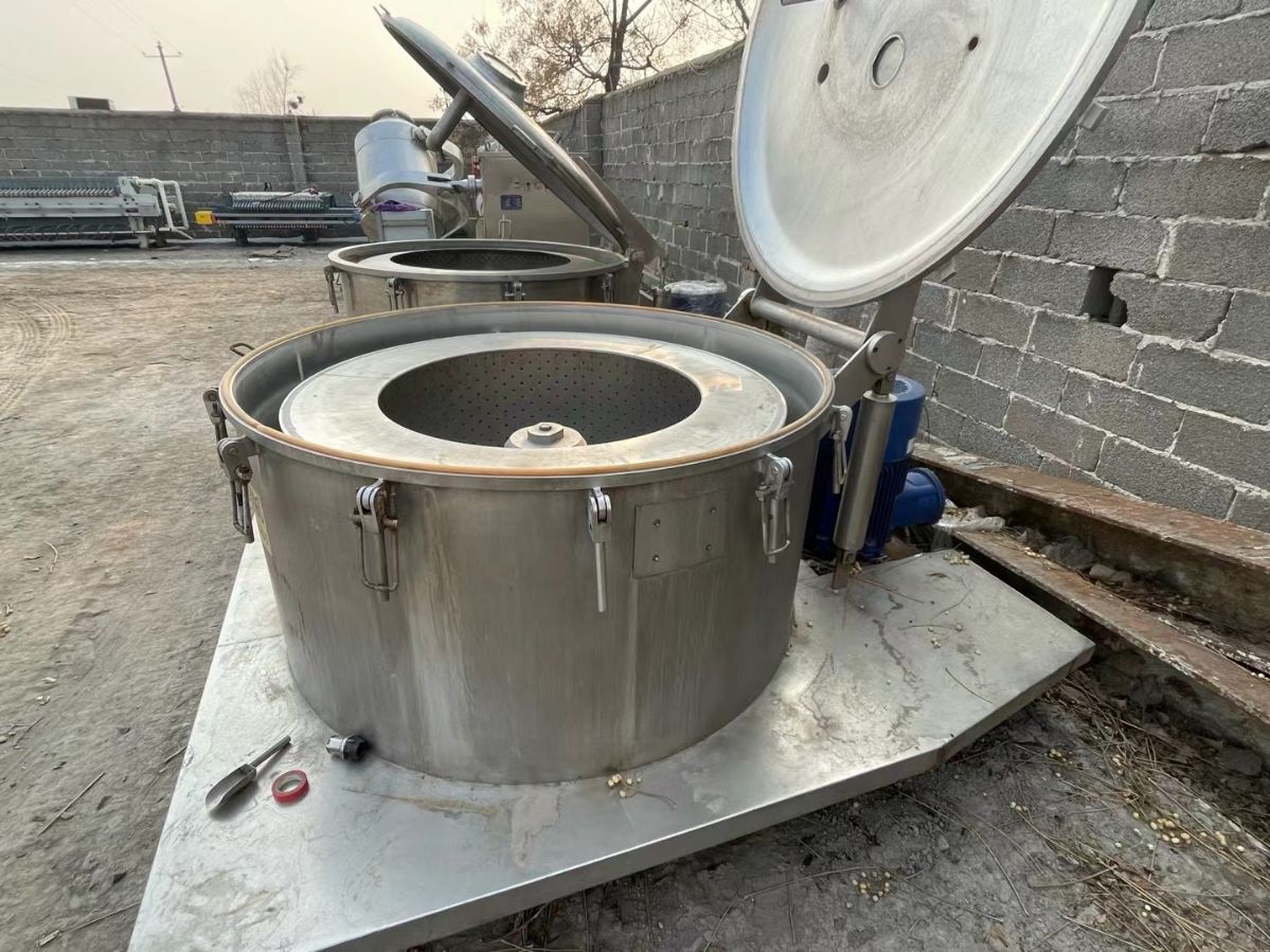 轉(zhuǎn)讓二手平板離心機(jī) 兩臺(tái)1250型平板密閉離心機(jī)