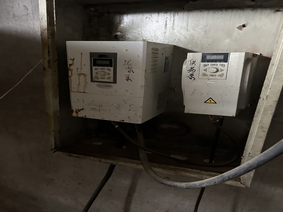 轉(zhuǎn)讓二手帶式壓濾機 一套帶寬3米X13米廣州綠豐帶式壓濾機