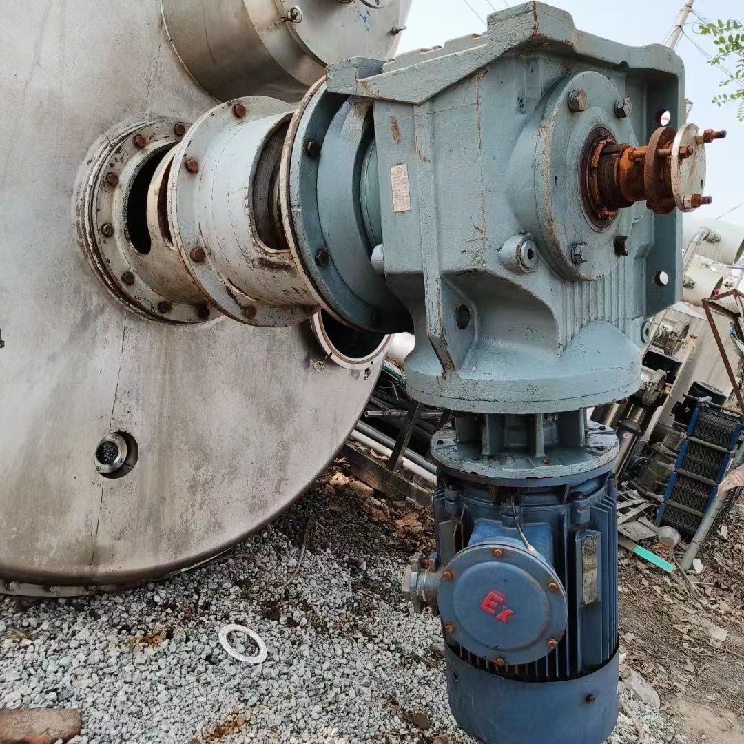 轉(zhuǎn)讓二手錐形干燥機(jī) 一臺(tái)容積5000L錐形螺帶干燥機(jī)