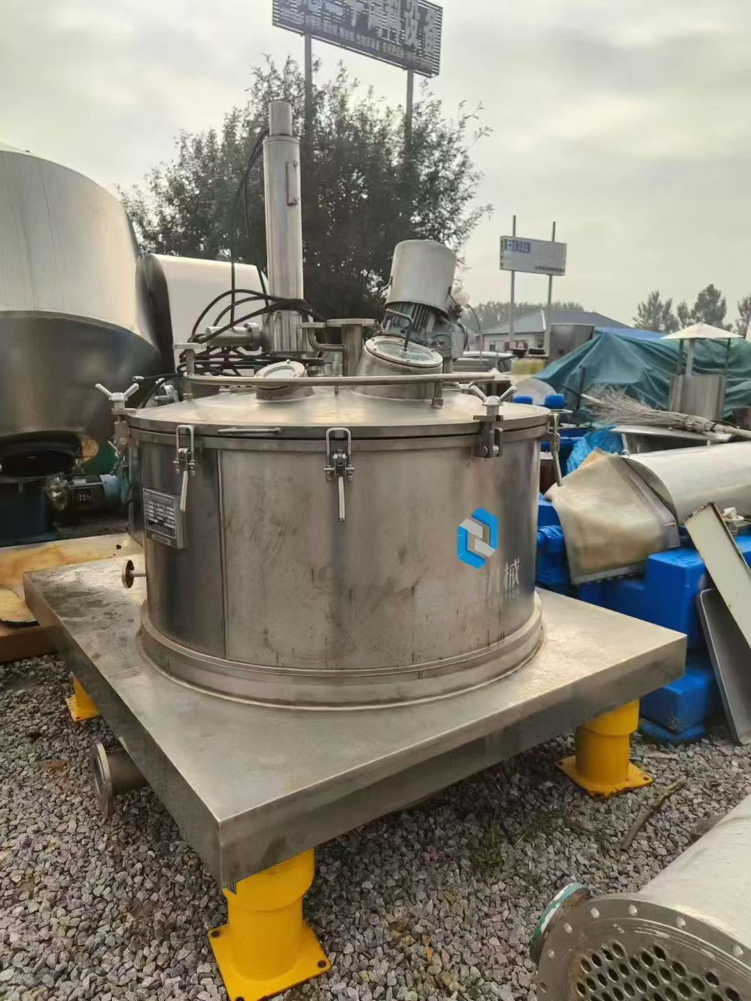 转让二手刮刀离心机 一台1250型全钛材氮气保护平板刮刀离心机