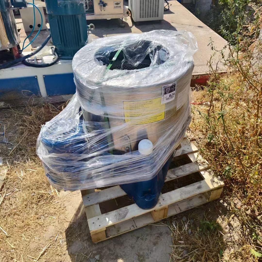 轉(zhuǎn)讓二手三足離心機(jī) 一臺(tái)直徑500型食品級(jí)脫水離心機(jī)