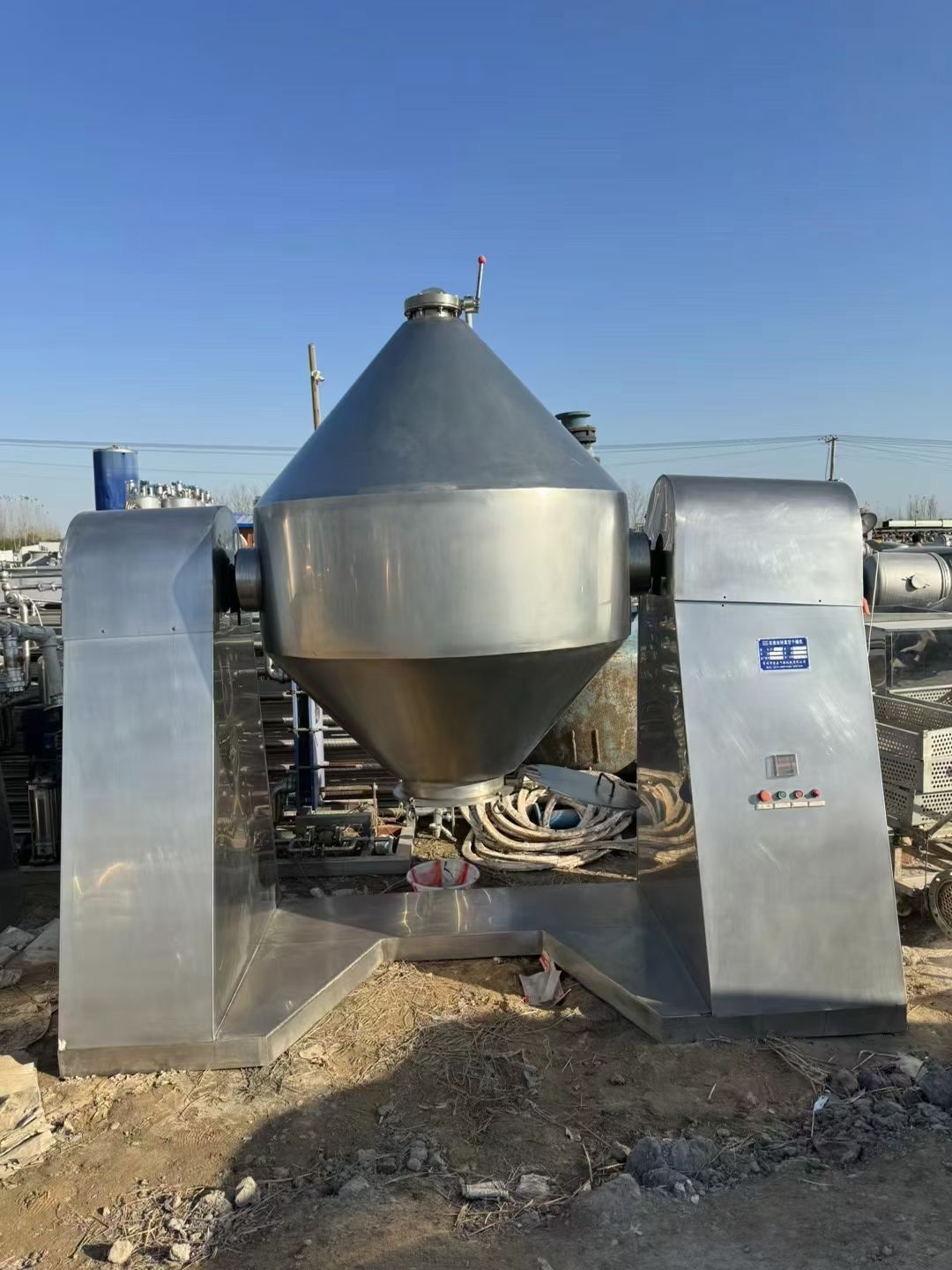 轉(zhuǎn)讓二手雙錐干燥機 兩臺容積1000L全不銹鋼雙錐干燥機