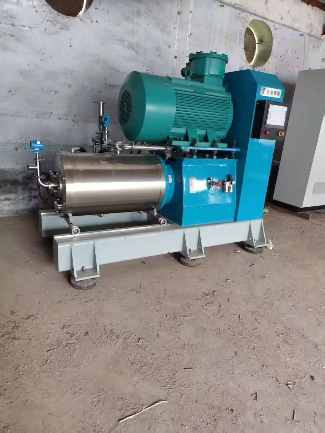 转让二手卧式砂磨机 一台容积100升全陶瓷纳米砂磨机