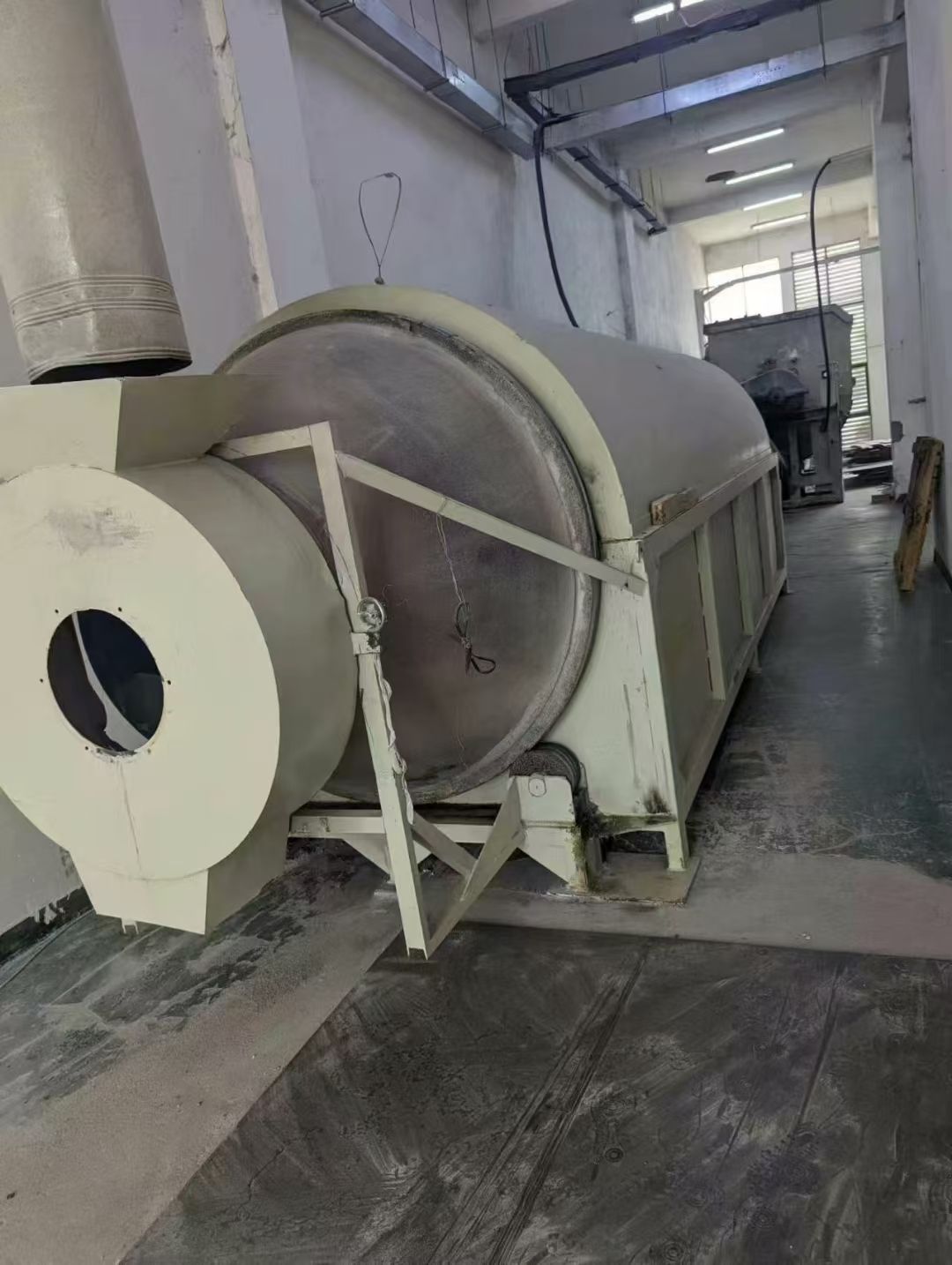 轉讓二手滾筒烘干機 一臺5000型電加熱滾筒式烘干機