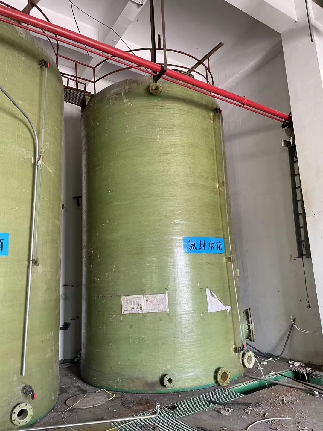 處理多臺40噸玻璃鋼儲水罐原水儲罐