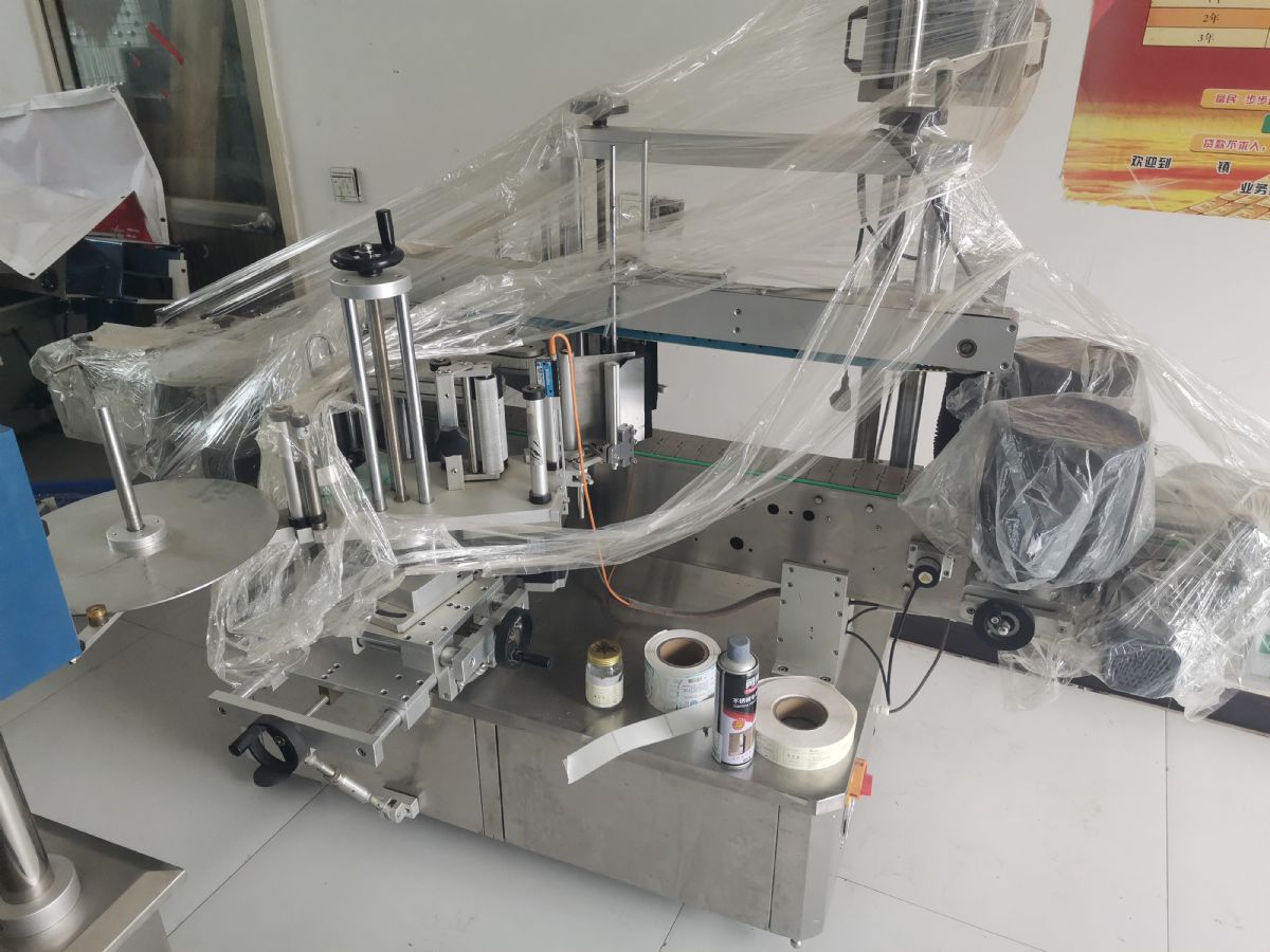 轉(zhuǎn)讓處理二手自動定位單面雙面貼標(biāo)機不干膠